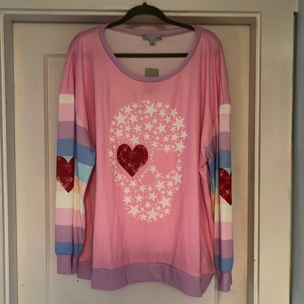NWT Luukse Round Neck Top w/Skull Star Design and Rainbow Heart Sleeves, Sz 4x